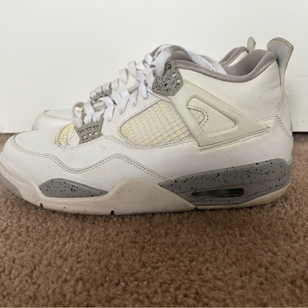 Nike Air Jordan 4 Retro White Oreo.  Size 9.5.  Used but in great condition.
